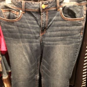 18 short American eagle outfitters bootcut jeans